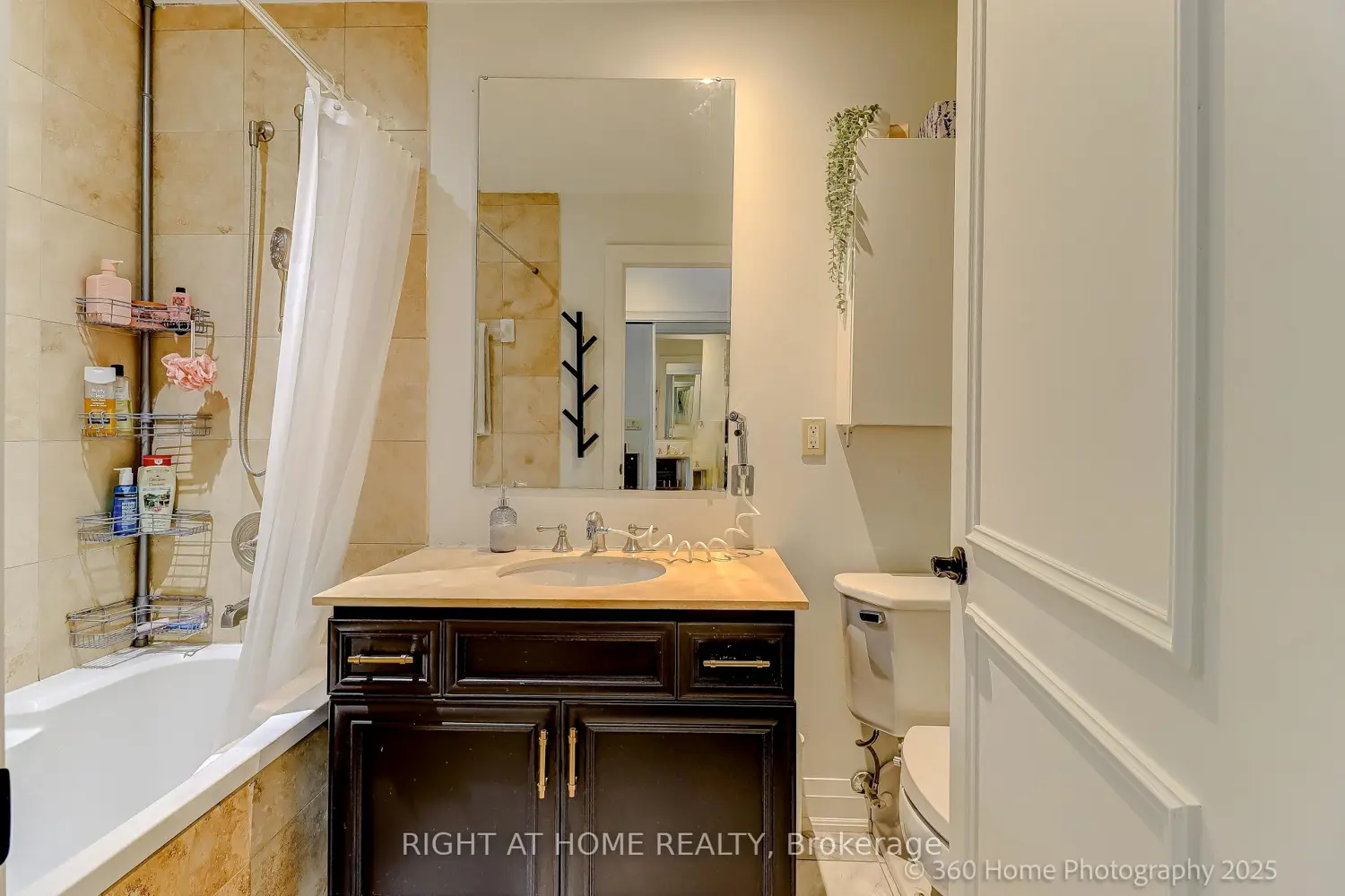 Additional image 15 of 2737 Keele Street 203