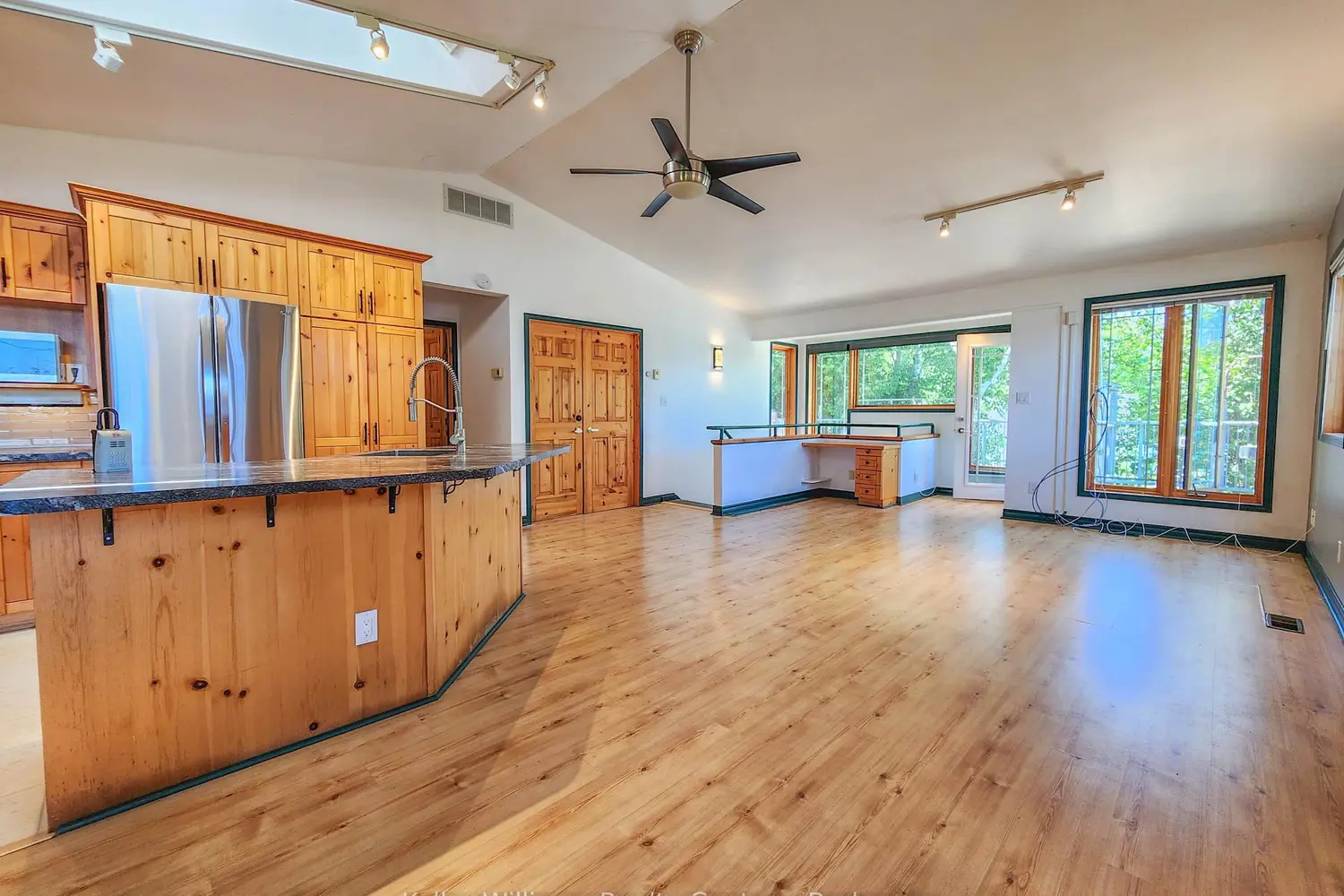 Additional image 11 of 37 Reid's Pt Rd