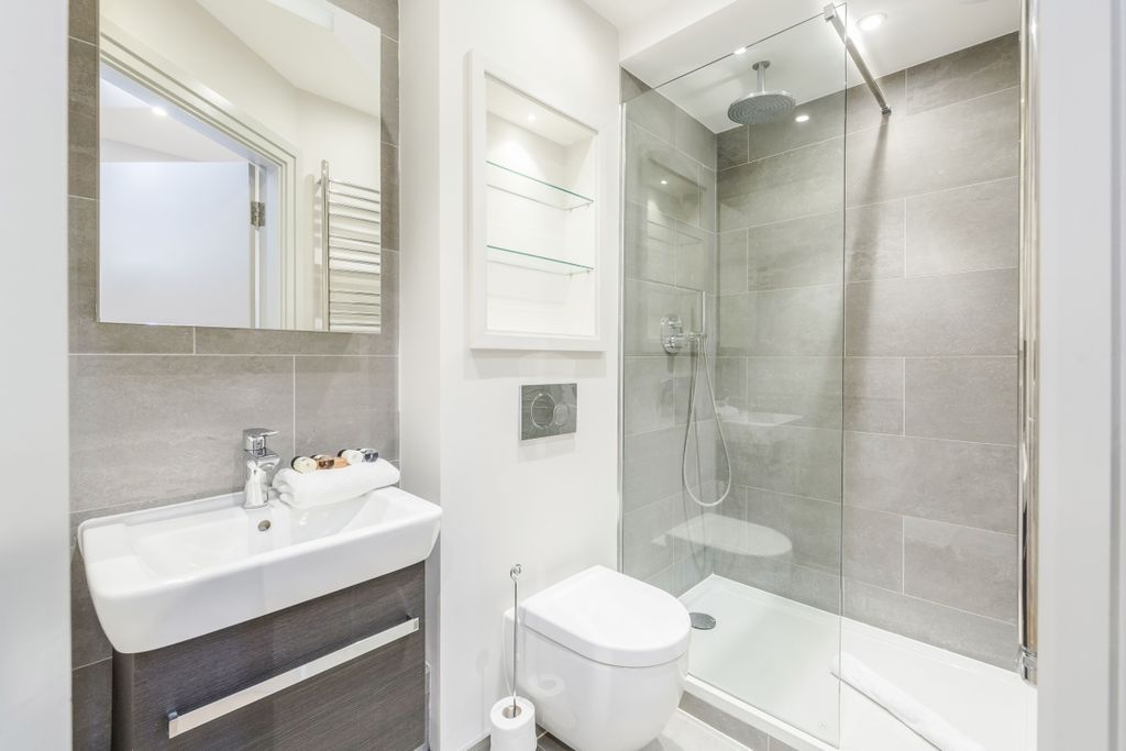 Additional image 9 of 2 bed flat to rentThe Quadrant, Richmond TW9