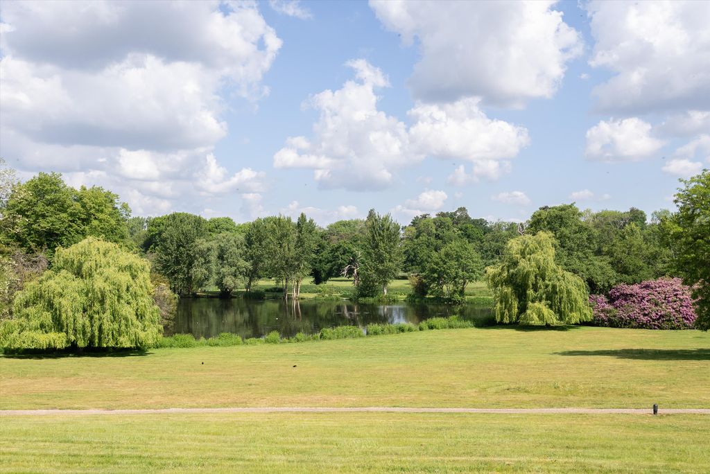 Additional image 23 of 3 bed flat to rentThe Mansion, Cobham Park, Cobham, Surrey KT11