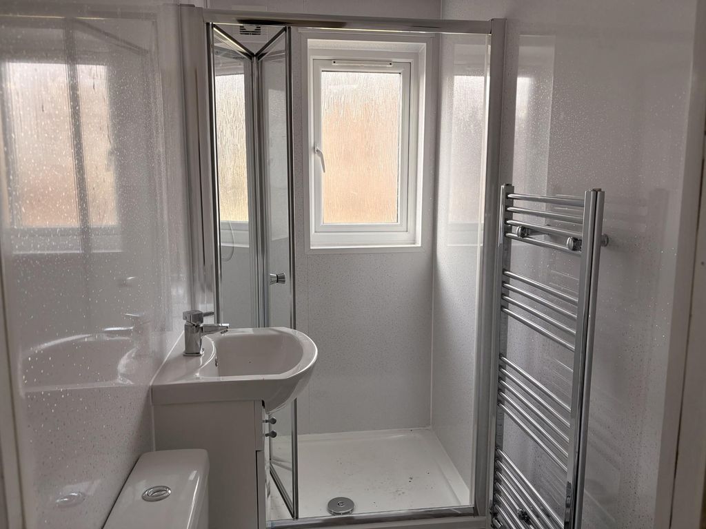 Additional image 3 of 5 bed terraced house to rentInglis Green Road, Edinburgh EH14