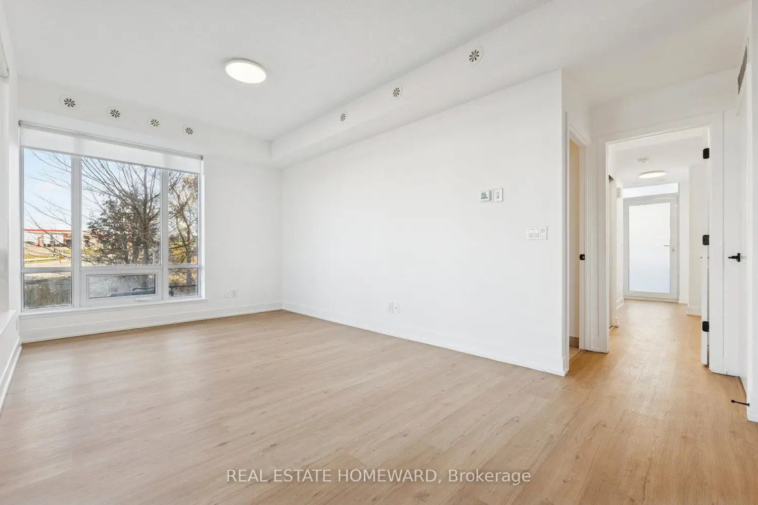 Additional image 5 of 1245 Bayly Street 21