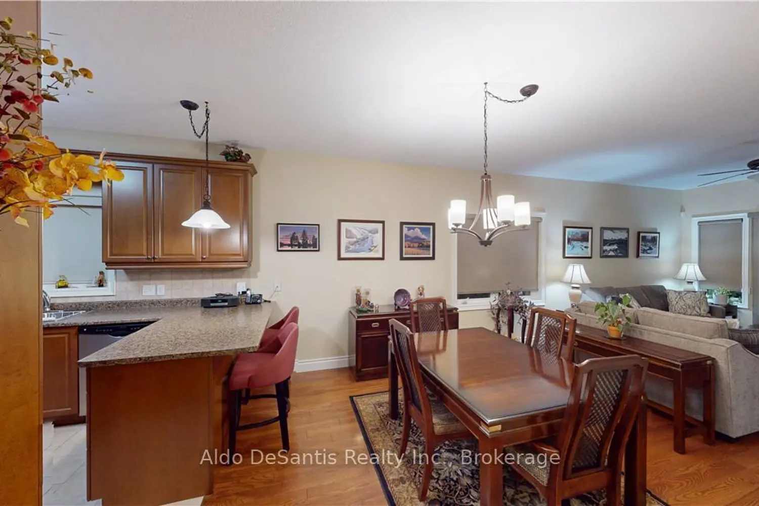 Additional image 6 of 39 Showcase Drive