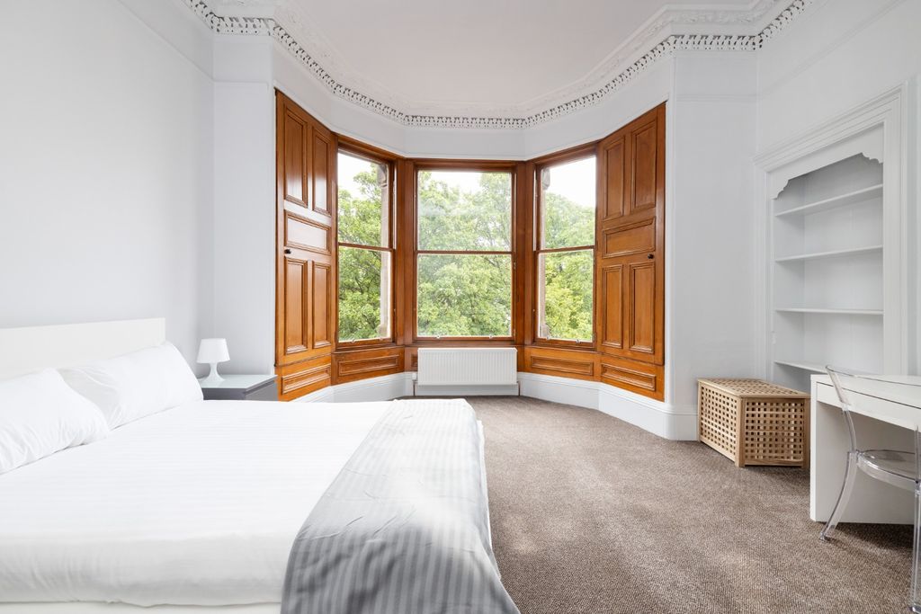 6 bed flat to rentGillespie Crescent, Edinburgh EH10