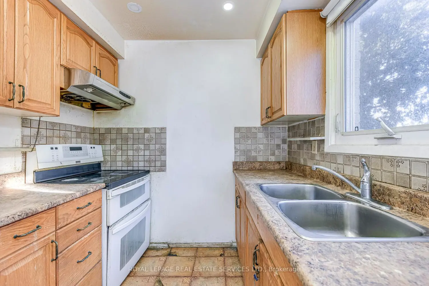 Additional image 5 of 66 Banting Crescent