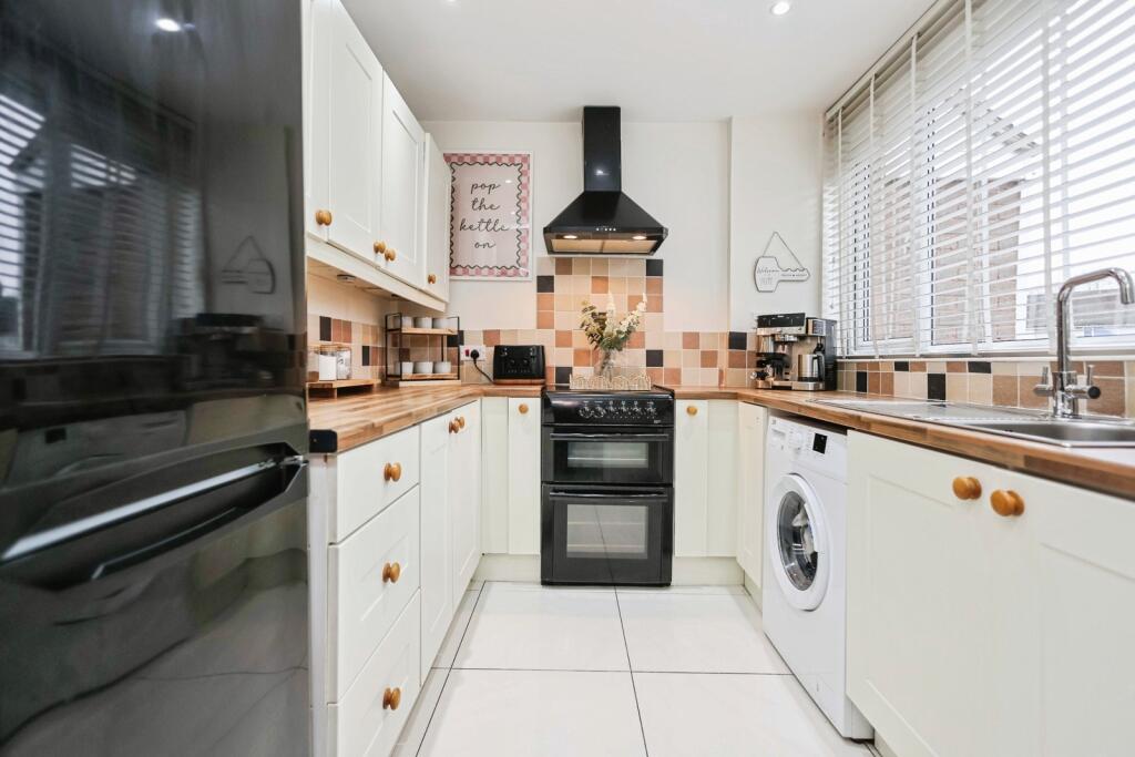 Additional image 4 of Coleview Crescent, Birmingham, West Midlands, B33