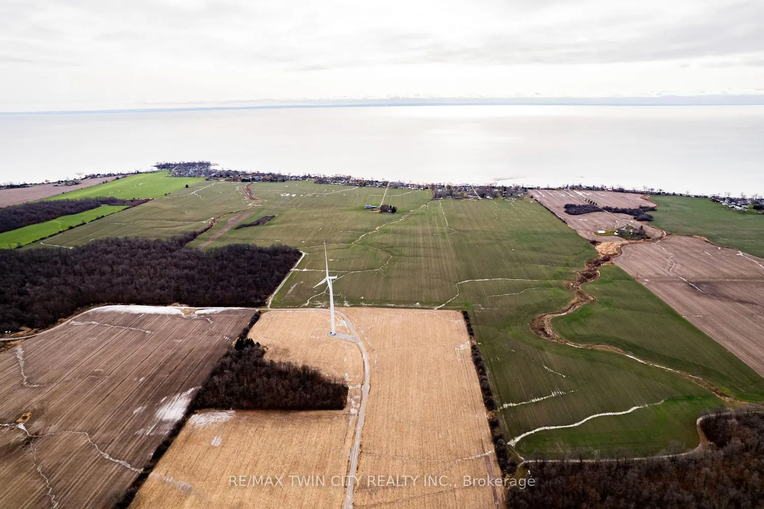 Additional image 15 of 905 Lakeshore Road