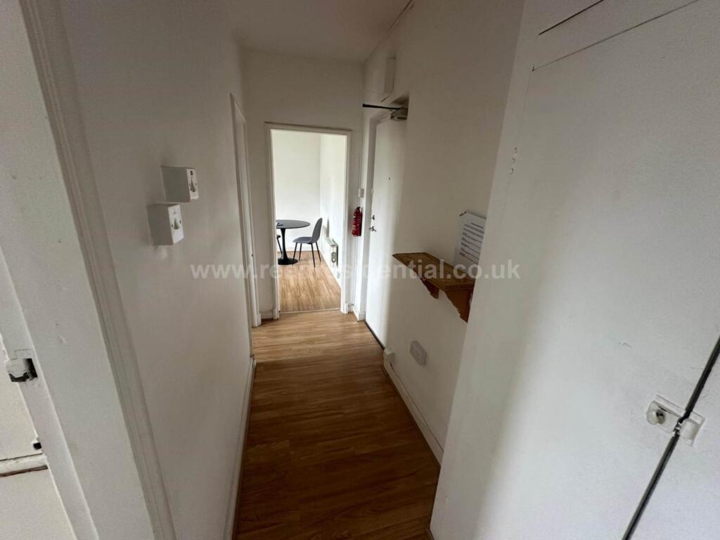 Additional image 8 of Flat 14 Weoley Court, 201 Gibbins Rd, West Midlands, B29