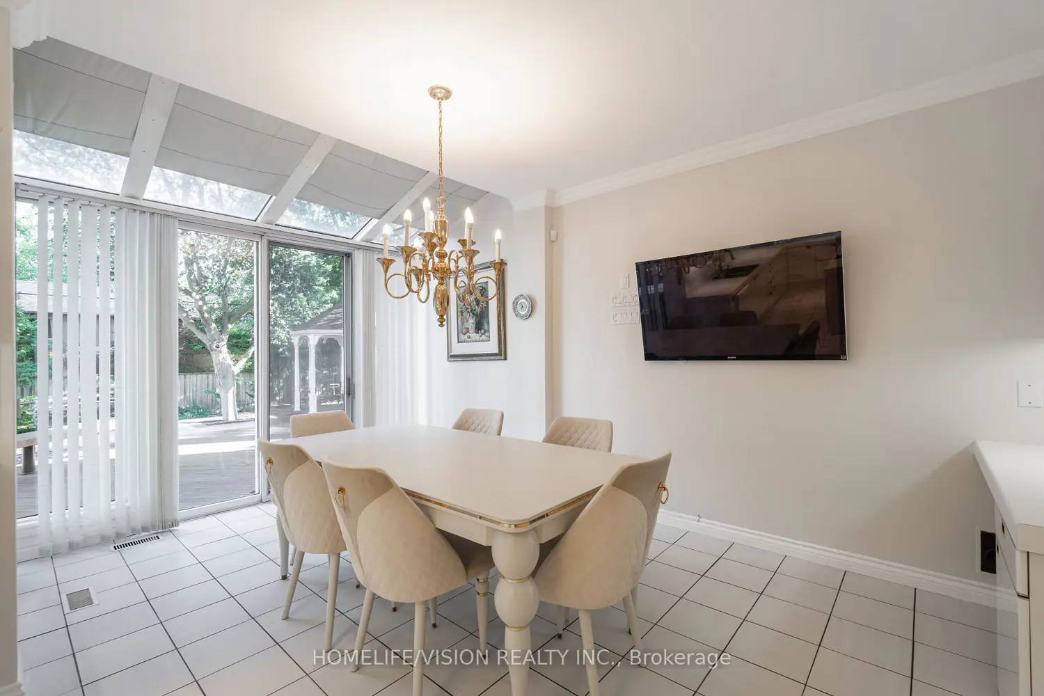 Additional image 10 of 15 Daffodil Avenue