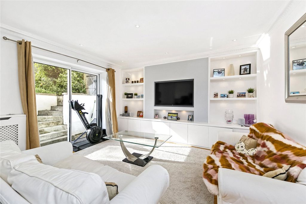 Additional image 3 of 4 bed flat to rentMarlborough Road, Richmond TW10