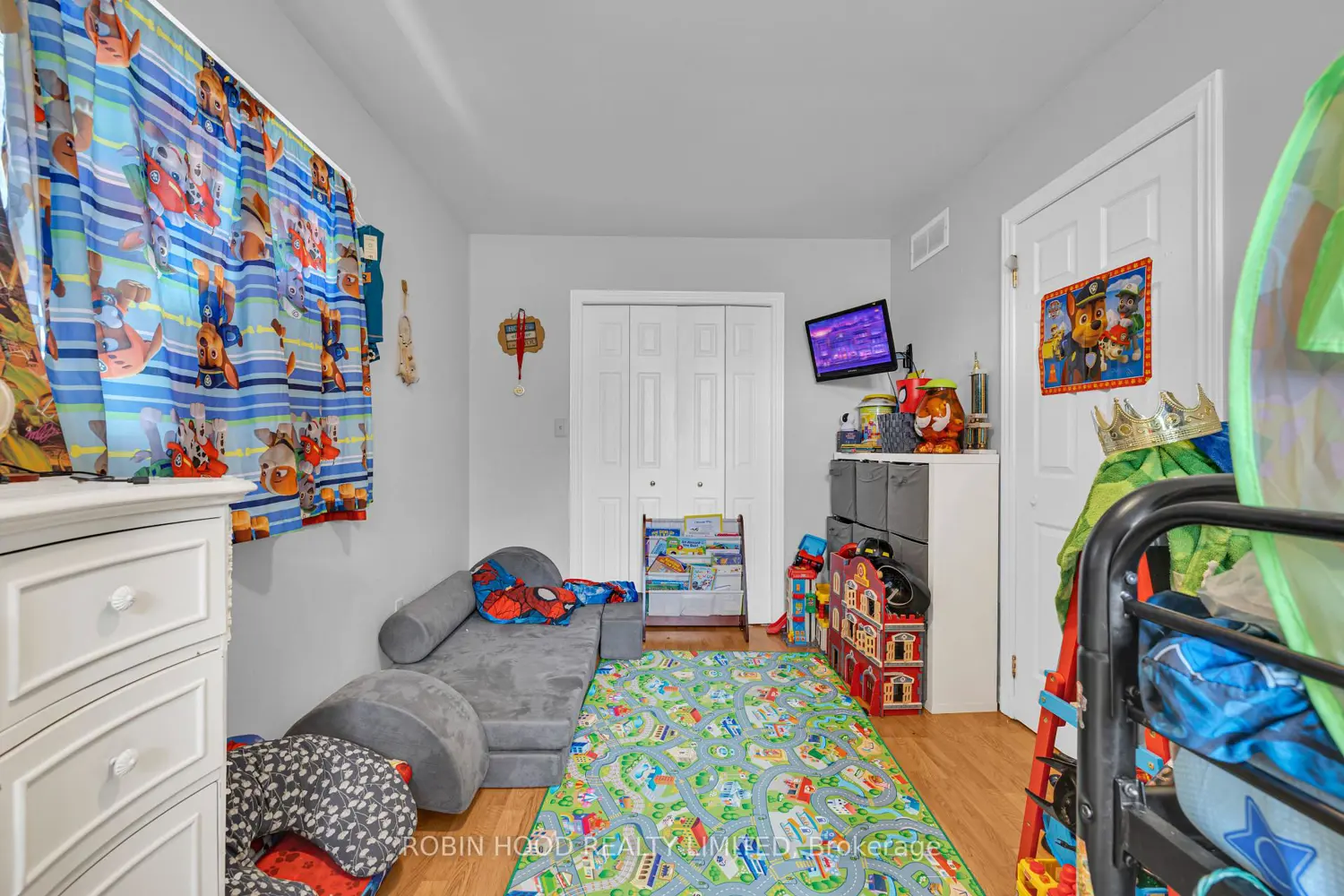 Additional image 6 of 406 Glengarry Avenue