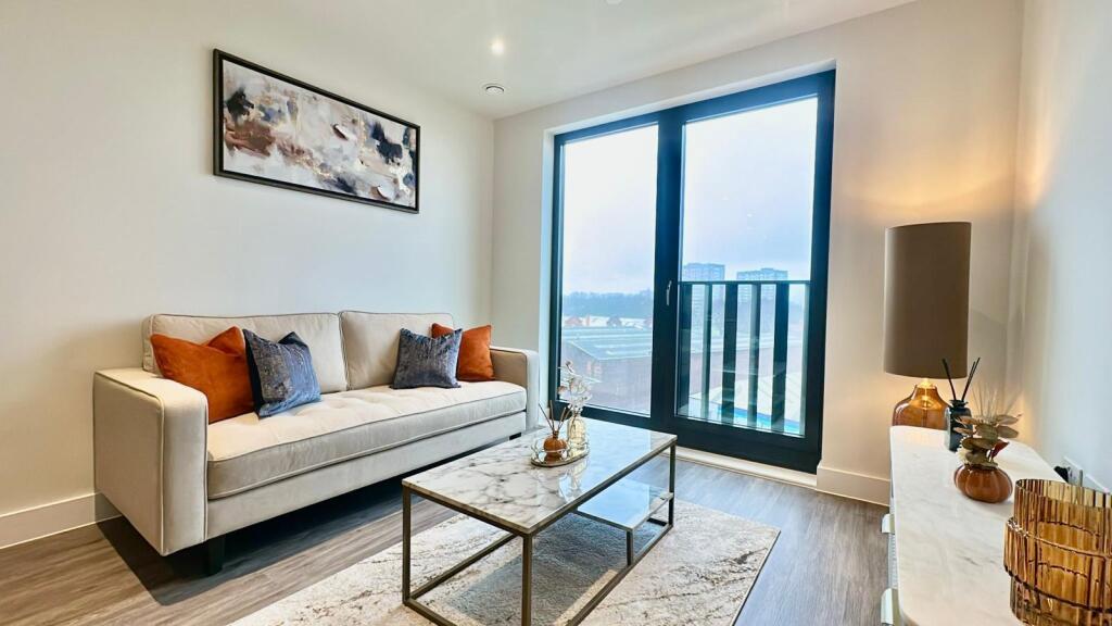 Additional image 5 of Brand New Show Home- Glasswater Locks, Birmingham, B4