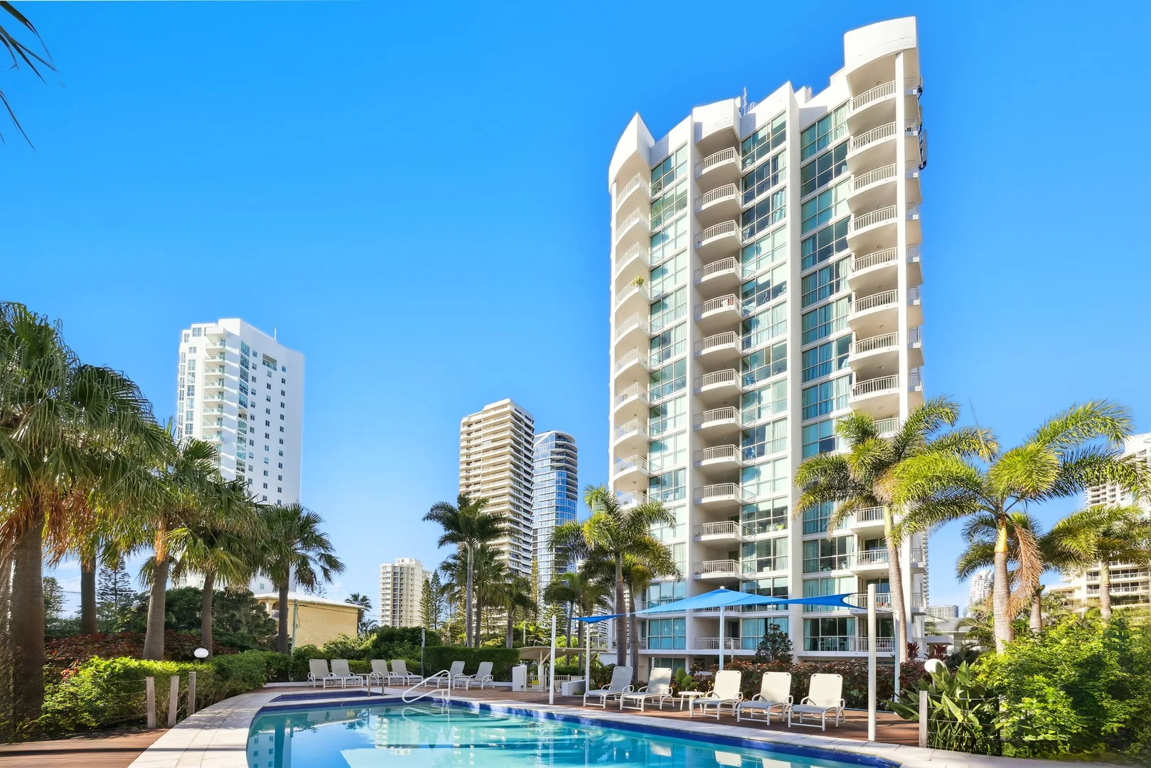 206/46-52 Pacific Street, Main Beach QLD 4217