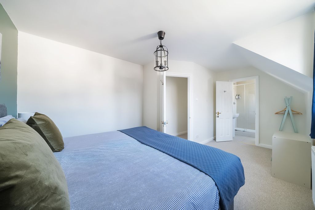 Additional image 3 of 4 bed flat to rentSouthgate Villas, St. James Lane, Winchester SO23