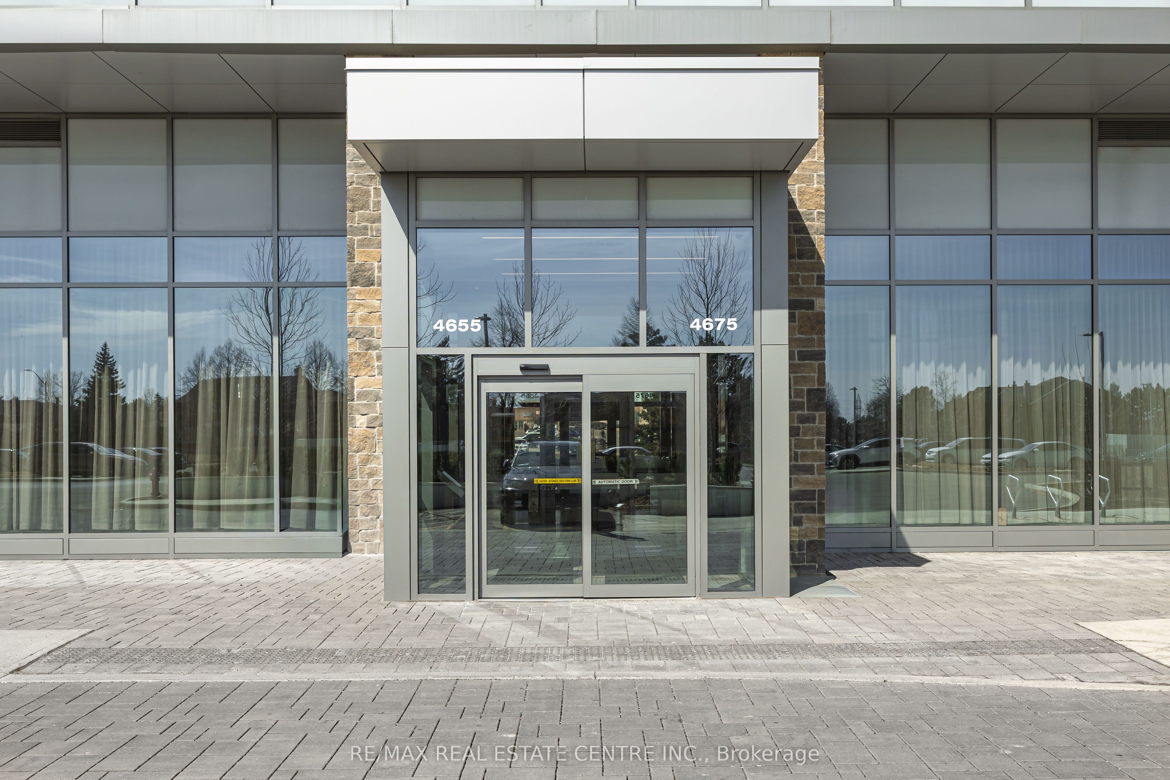 Additional image 3 of 108-4675 Metcalfe Avenue, Mississauga, ON, L5M 4N7