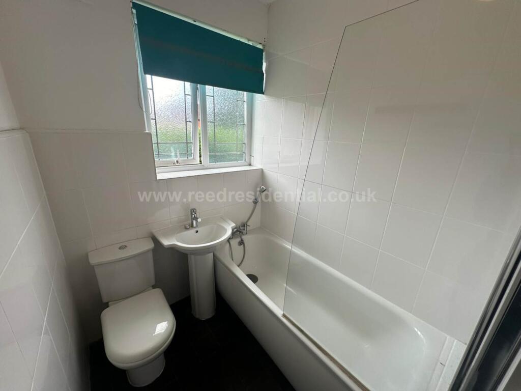 Additional image 5 of Flat 14 Weoley Court, 201 Gibbins Rd, West Midlands, B29