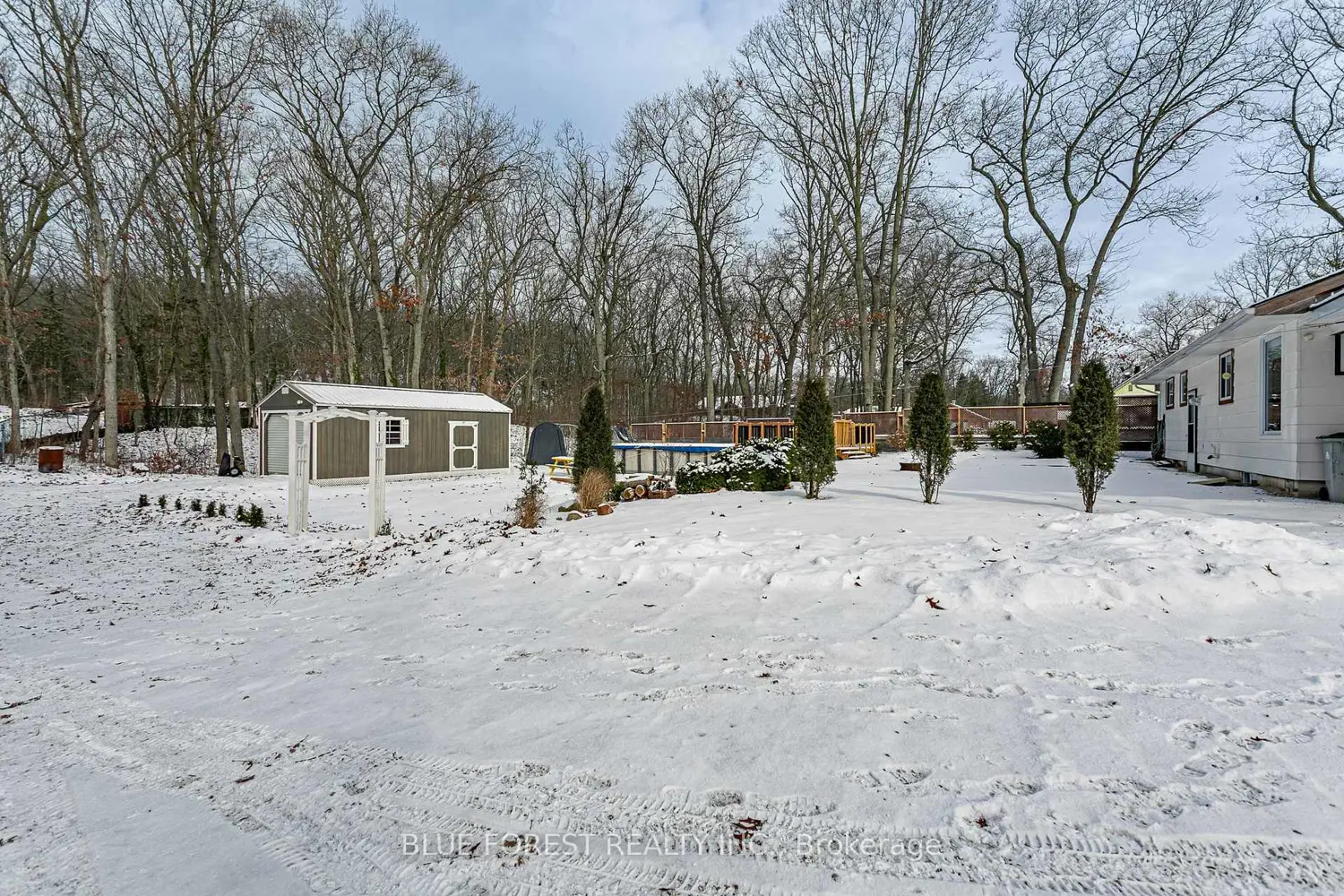 Additional image 14 of 9716 Lakeshore Road