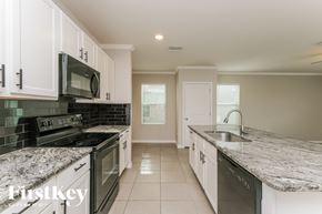 Additional image 5 of 10303 GEESE TRAIL CIRCLE, SUN CITY CENTER, FL, 33573