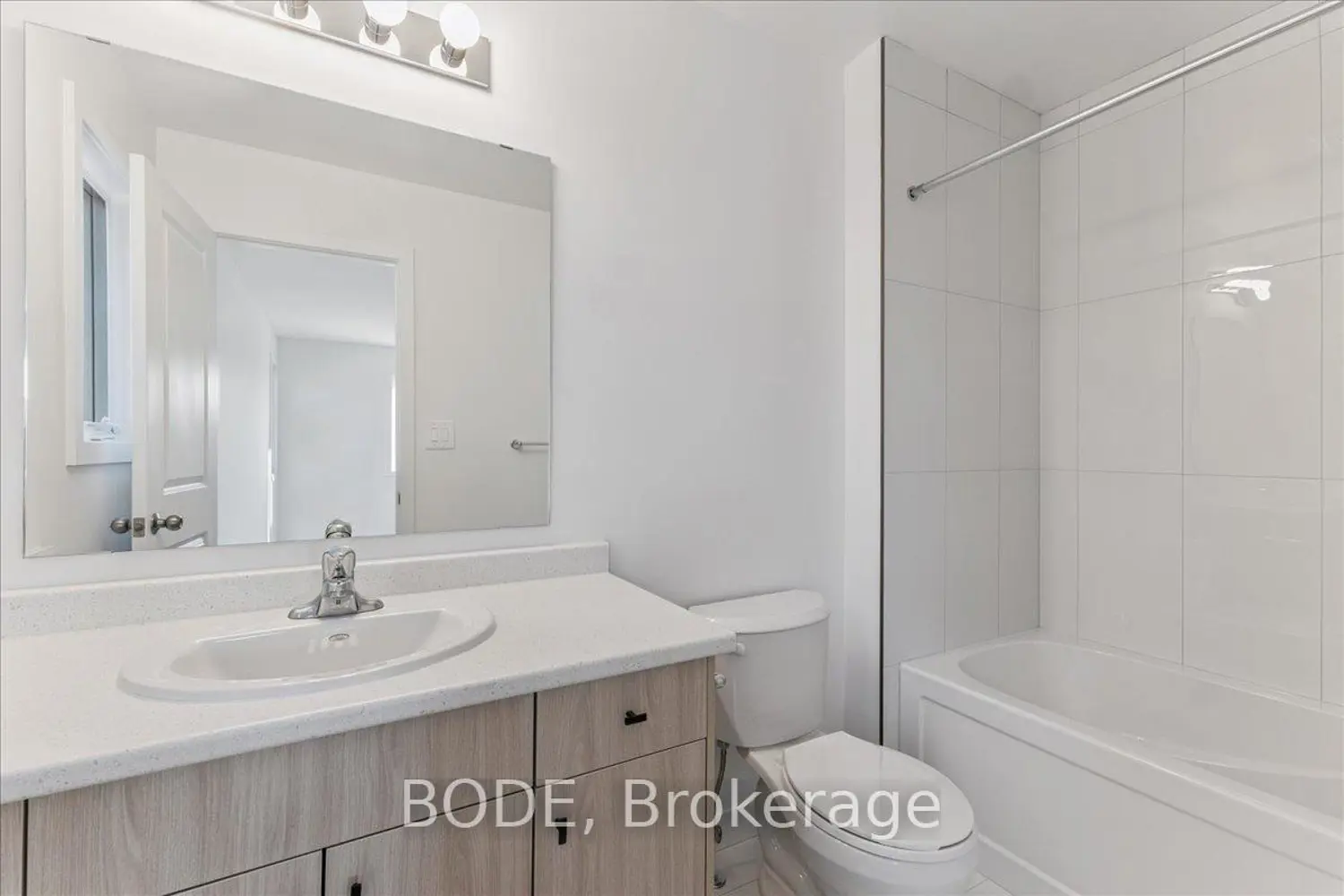 Additional image 12 of 40 Oak Forest Common