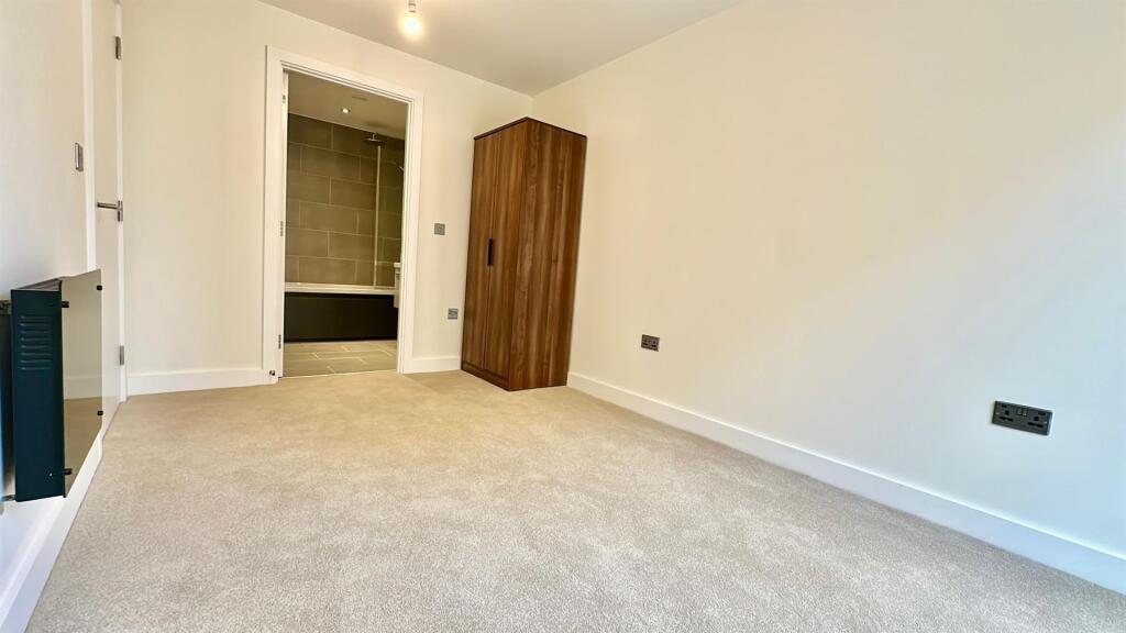 Additional image 12 of BRAND NEW APARTMENT- Boulevard Plaza, Birmingham, B5