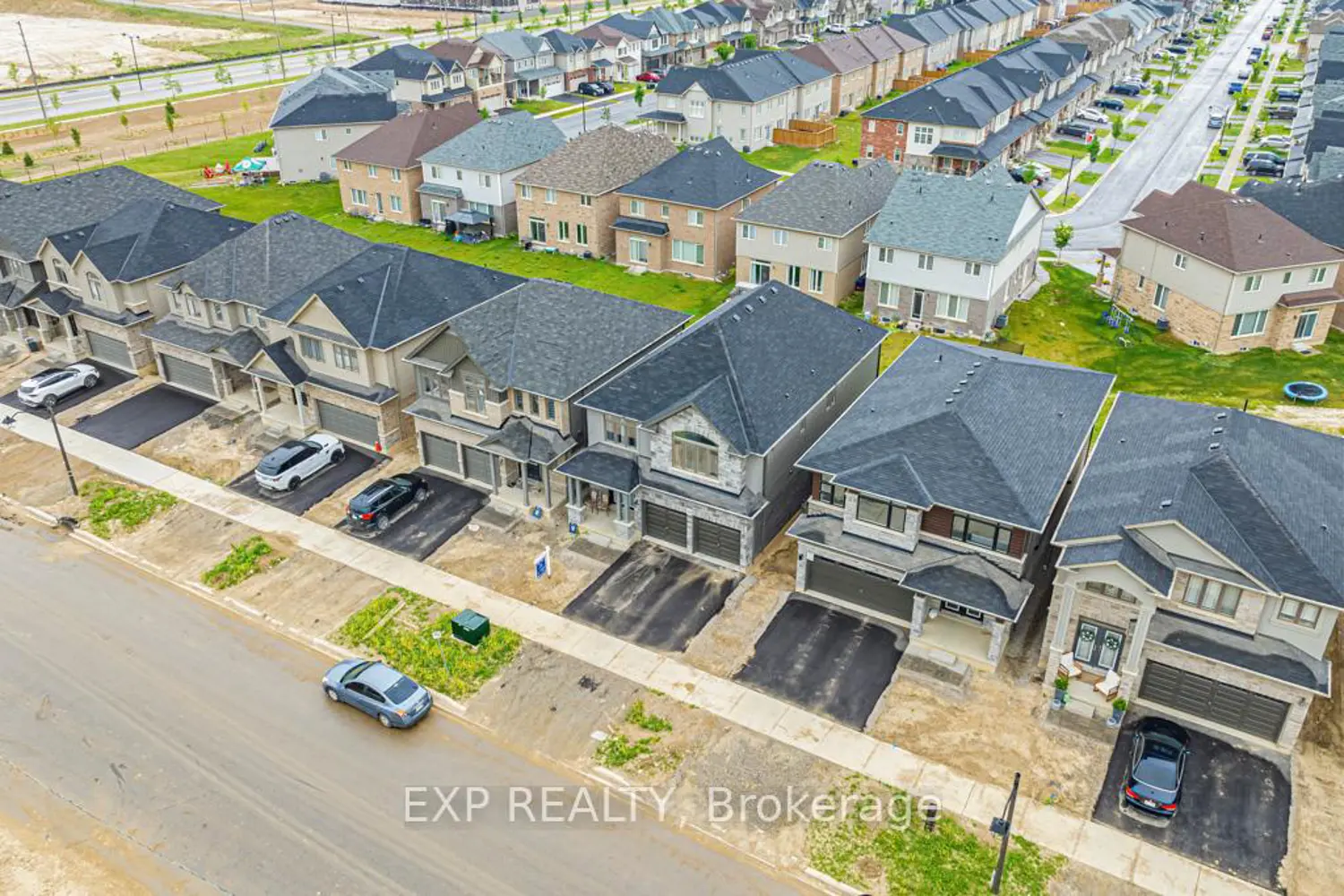 Additional image 15 of 462 Blackburn Drive