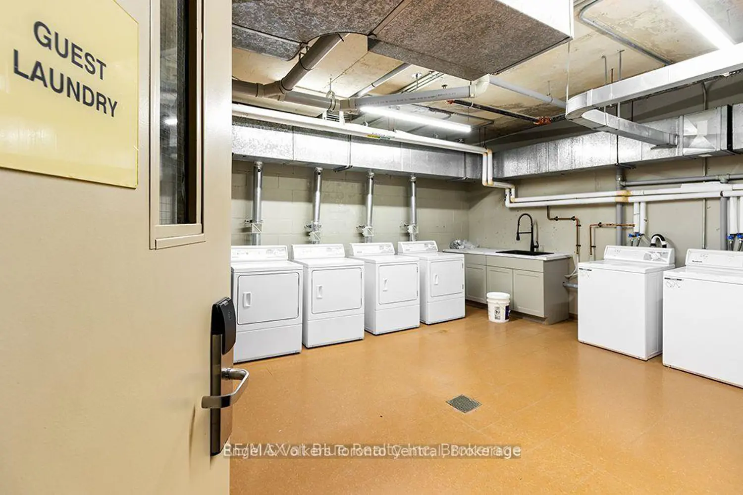 Additional image 18 of 170 Jozo Weider Boulevard 142