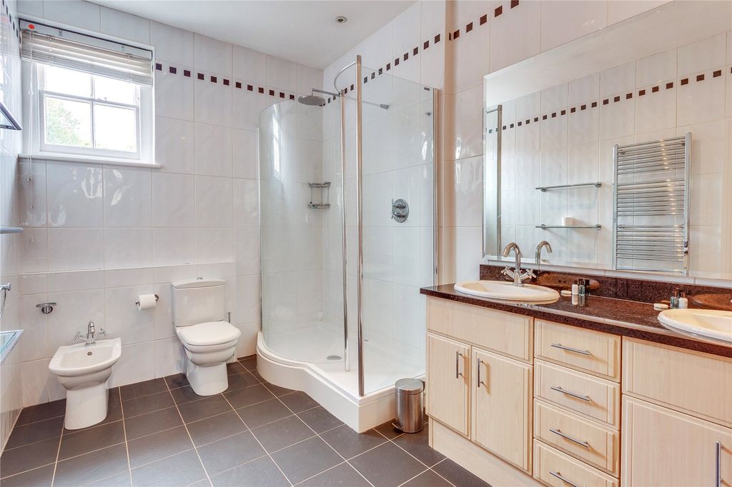 Additional image 10 of 4 bed flat to rentThameside, Henley-On-Thames, Oxfordshire RG9