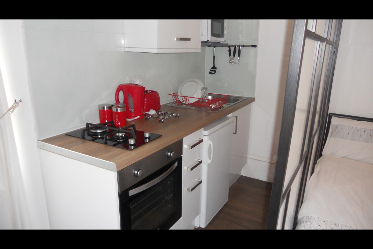 Additional image 3 of Bedsit, Sauchiehall Street, G2, N1 7GU
