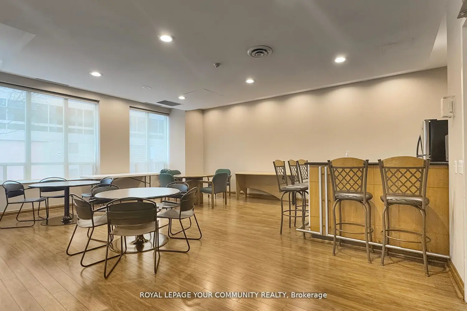 Additional image 18 of 260 Doris Avenue 1201
