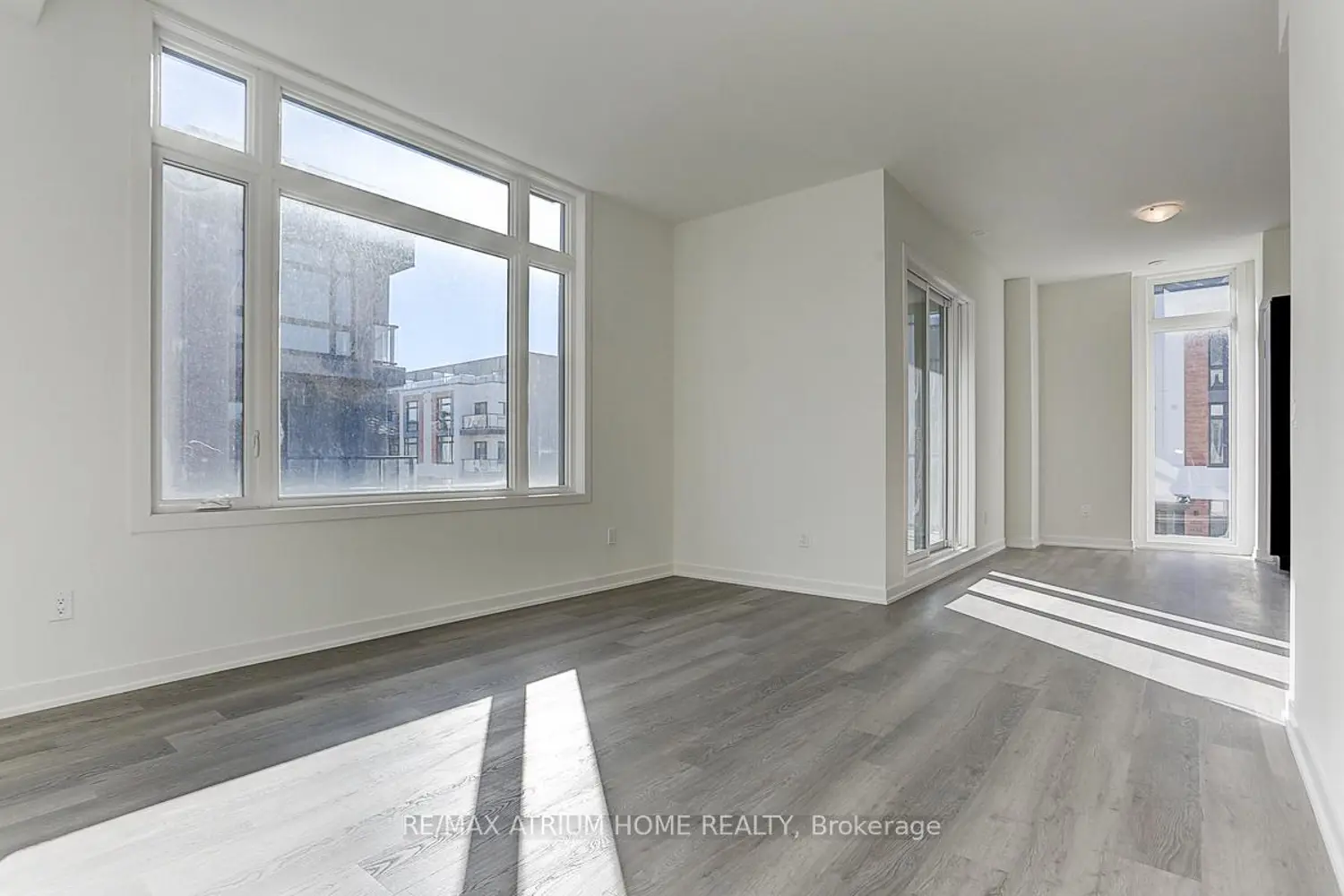 10 David Eyer Road 1240 photo 4