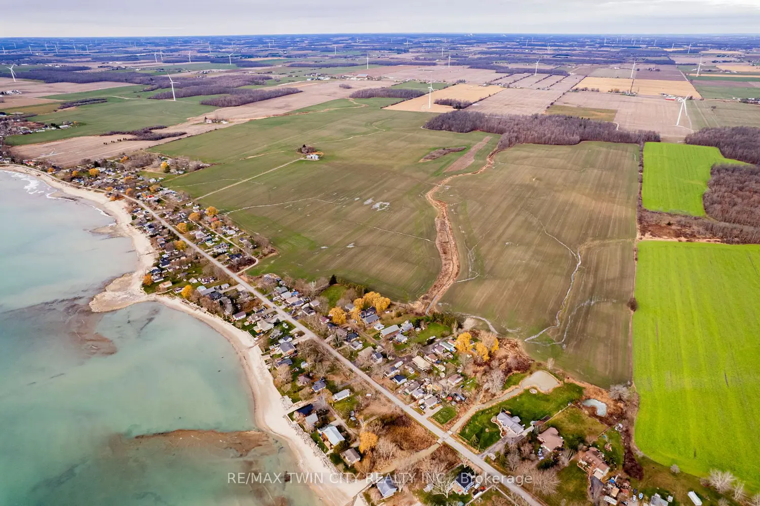 Additional image 3 of 905 Lakeshore Road