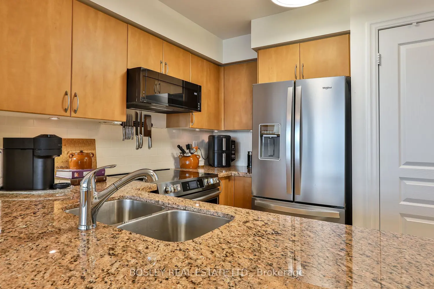 Additional image 10 of 1600 Charles Street 509