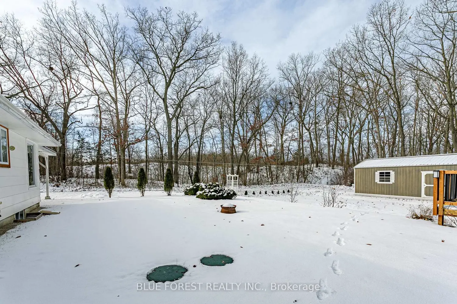 Additional image 17 of 9716 Lakeshore Road