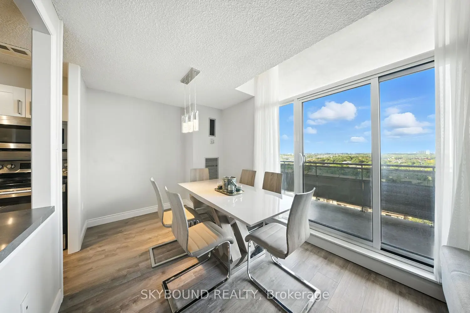 Additional image 8 of 355 Rathburn Road 1204