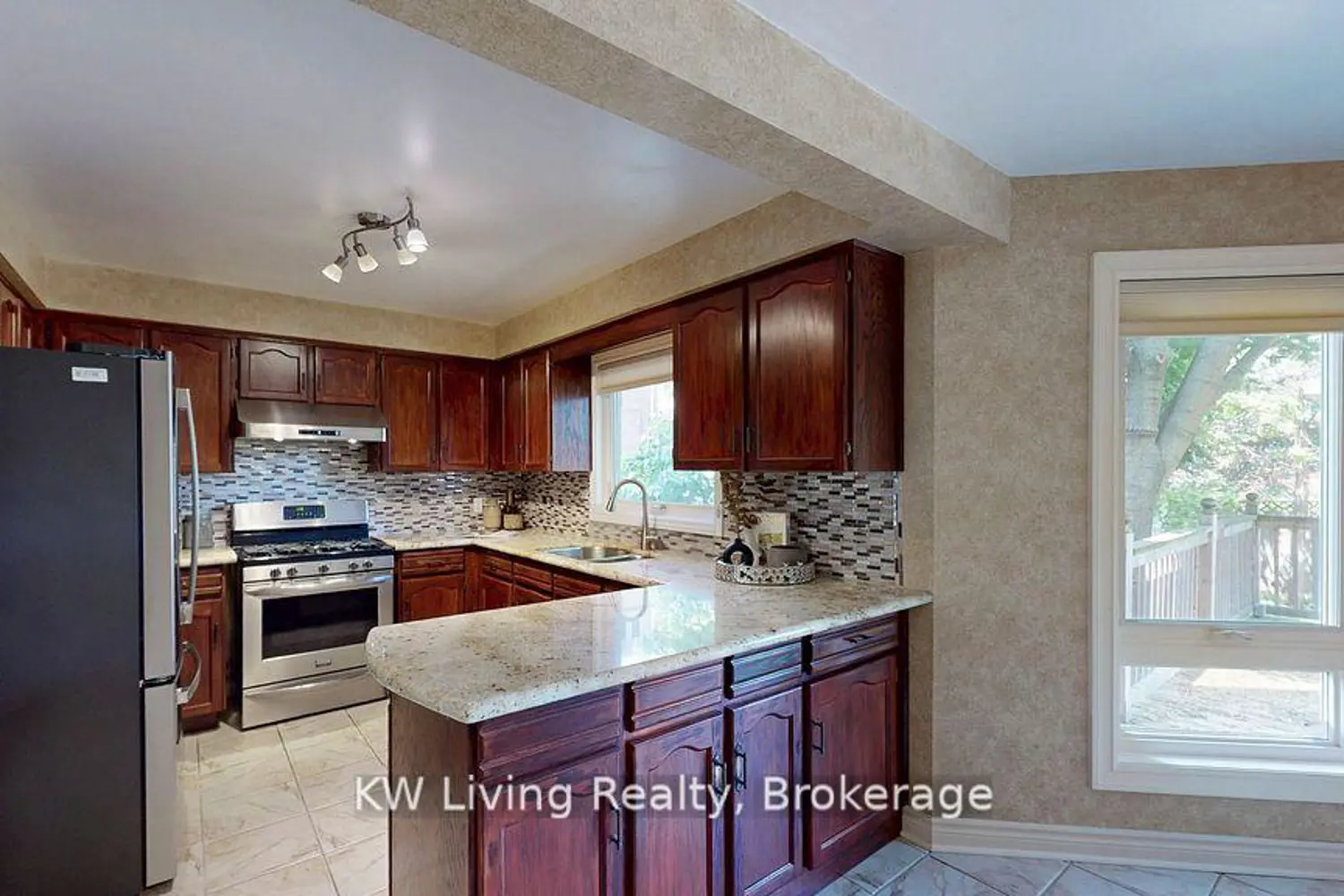 Additional image 15 of 1997 Sandown Road