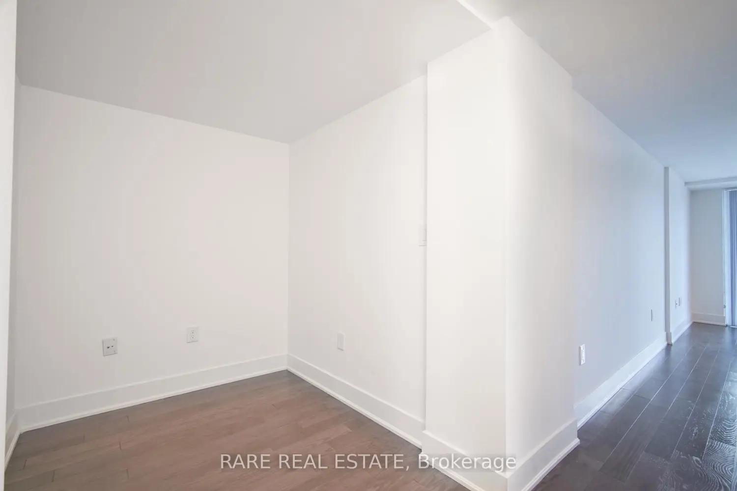 Additional image 10 of 955 Bay Street 1002