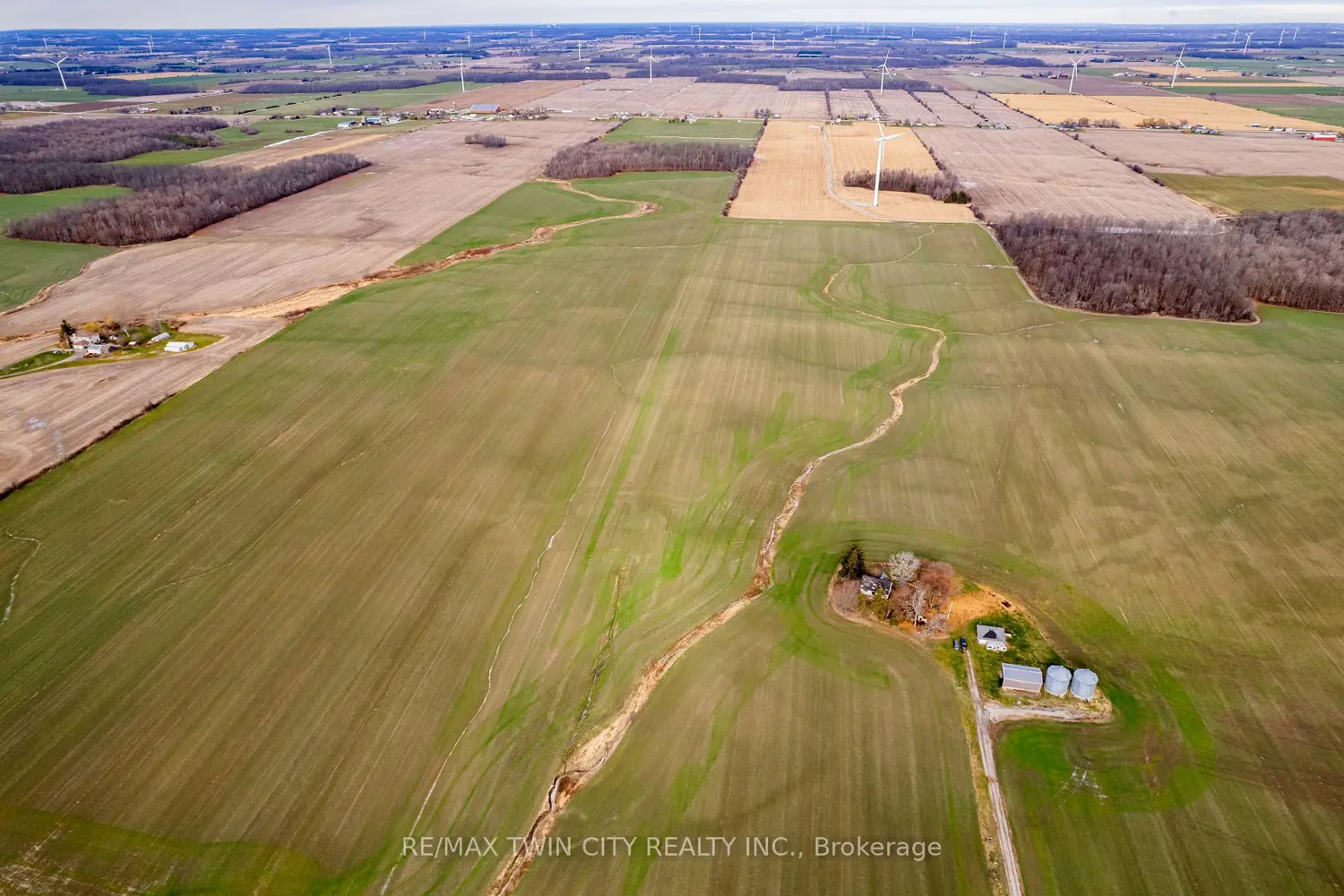 Additional image 8 of 905 Lakeshore Road