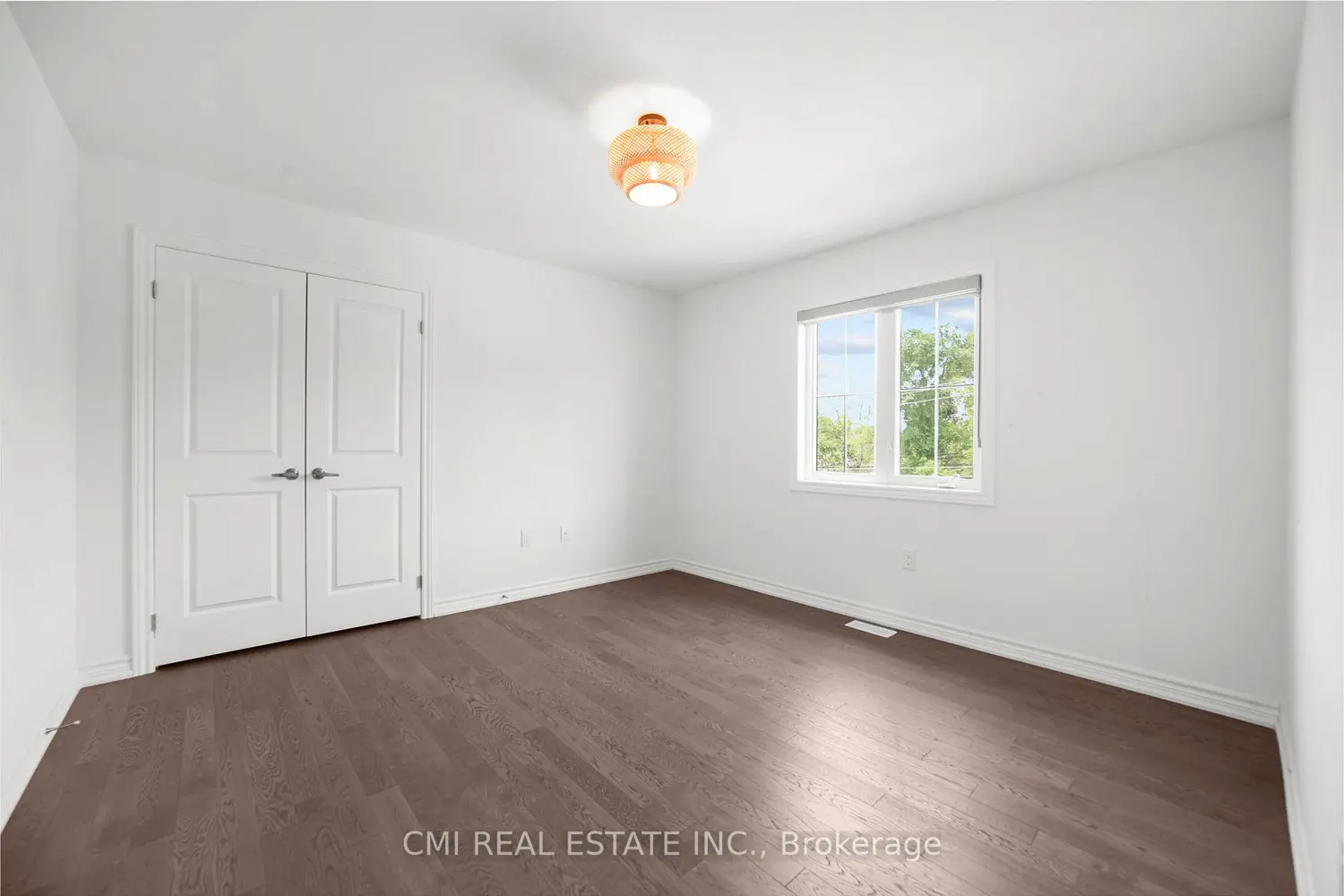 Additional image 16 of 3205 Mosley Street