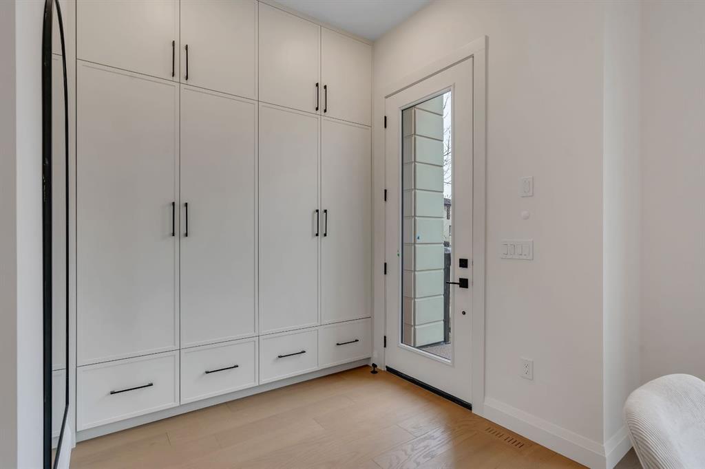 Additional image 2 of Unit 1-2032 Bowness Road NW, Calgary, AB, T2N 3K8