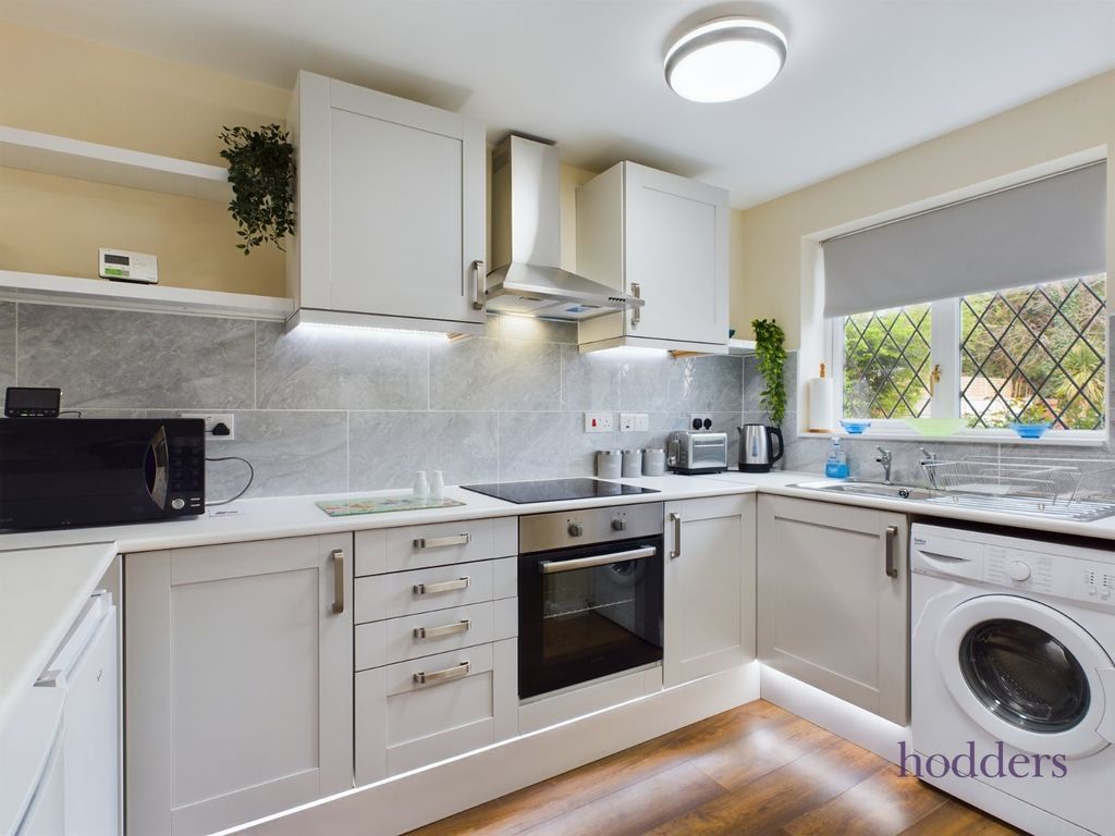 Additional image 2 of 3 bed semi-detached house to rentRavenfield, Englefield Green, Surrey TW20