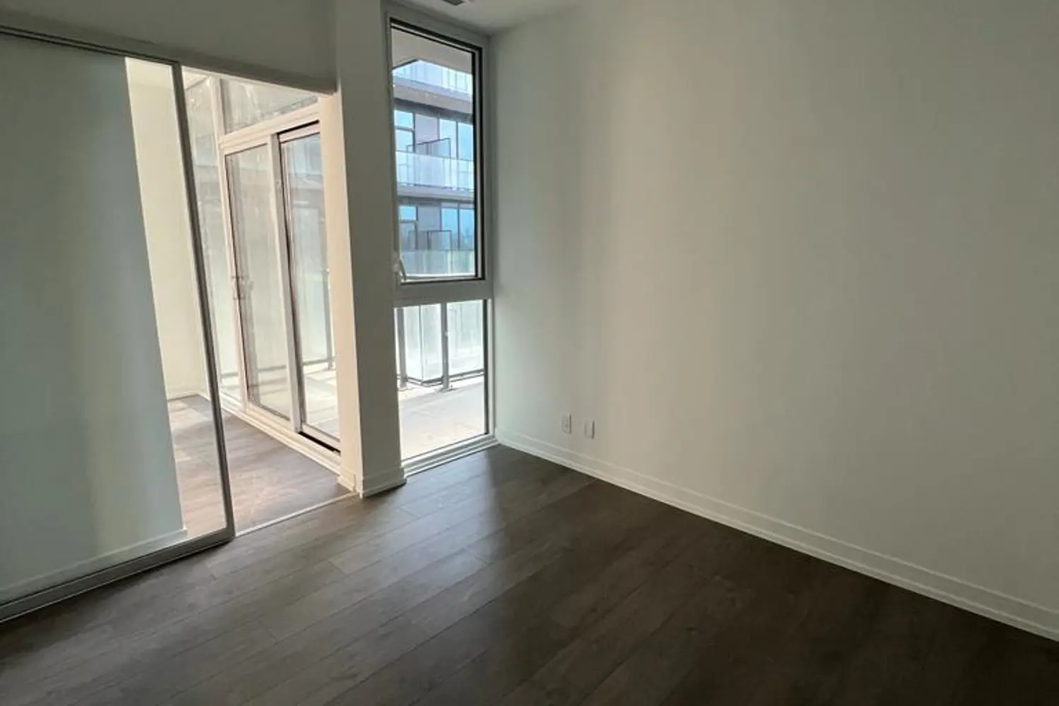 Additional image 8 of 270 Dufferin Street 914