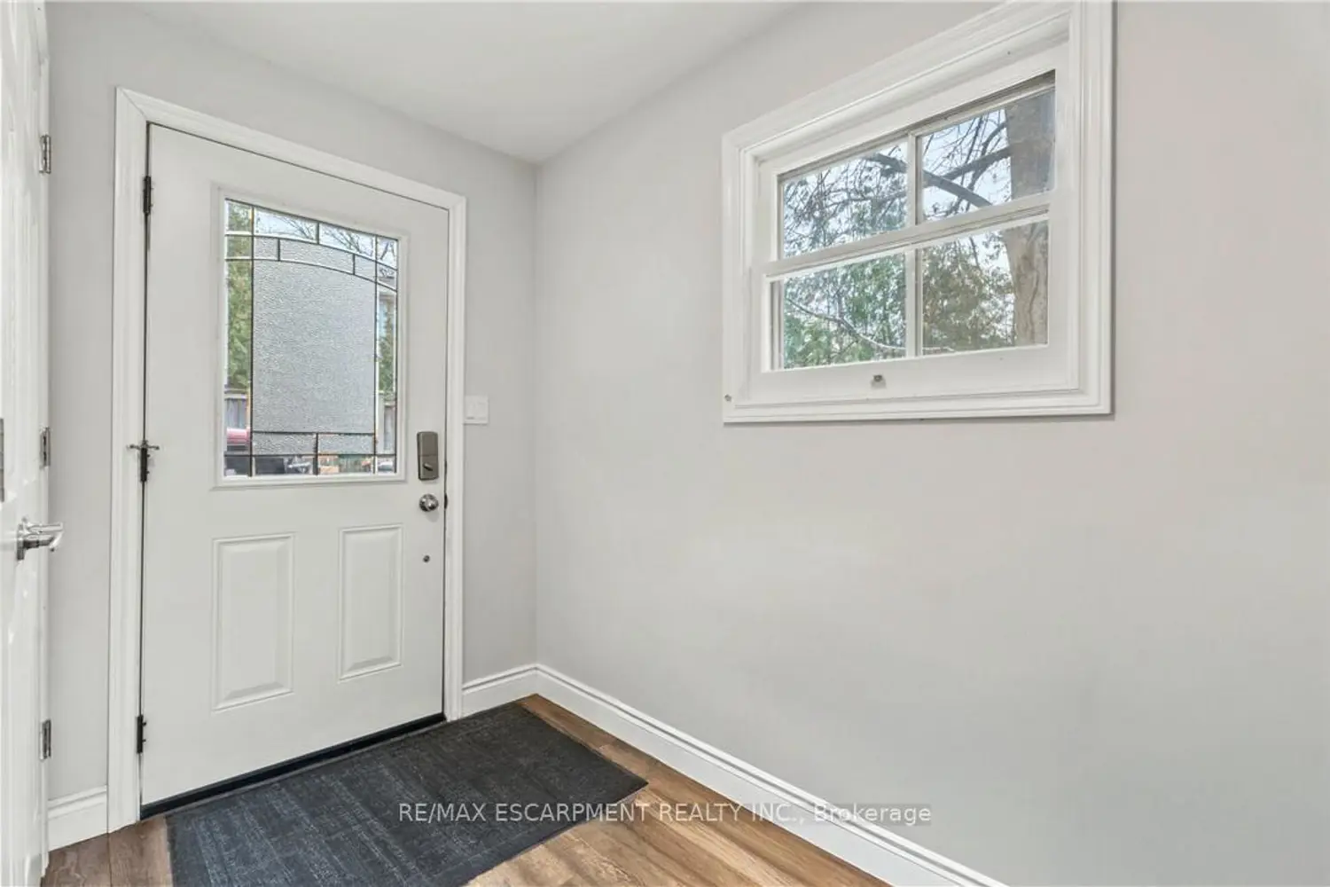 Additional image 14 of 557 Lake Street