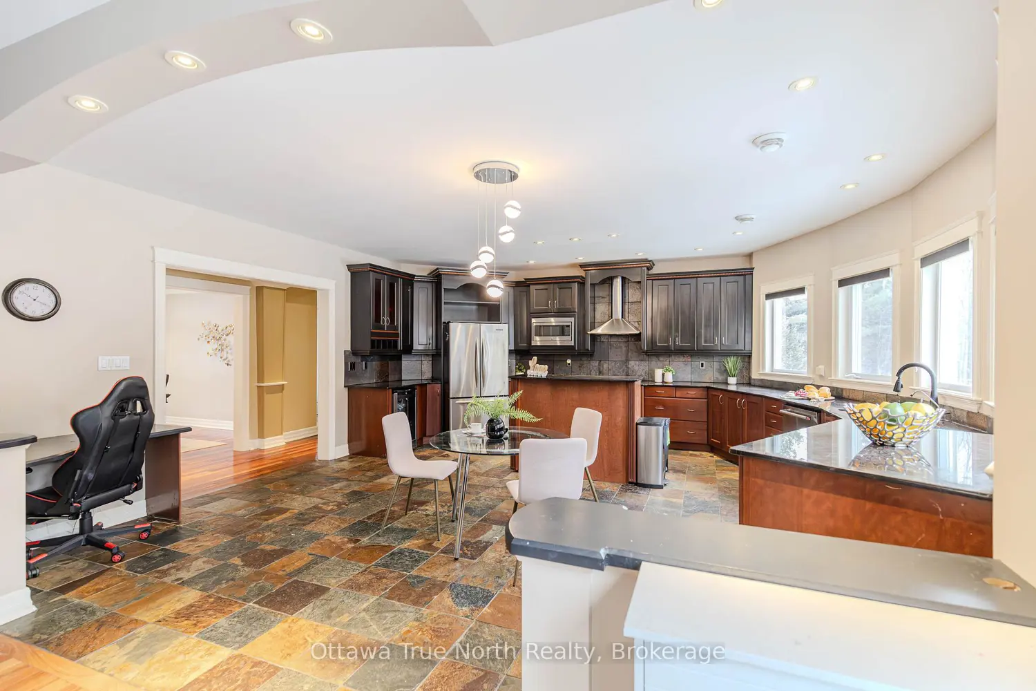 1530 Lords Manor Lane photo 2