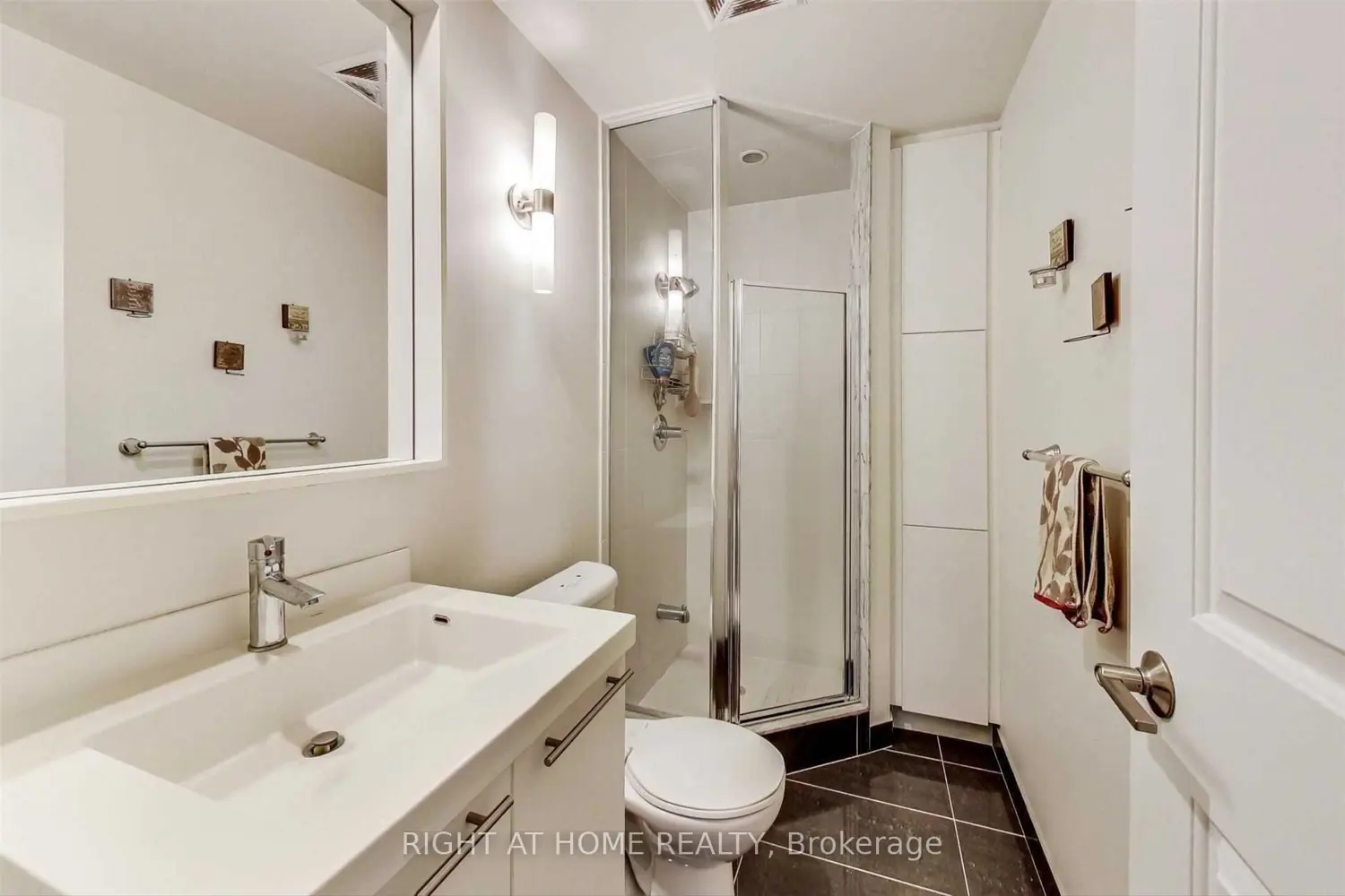 Additional image 9 of 100 Harrison Garden Boulevard 720