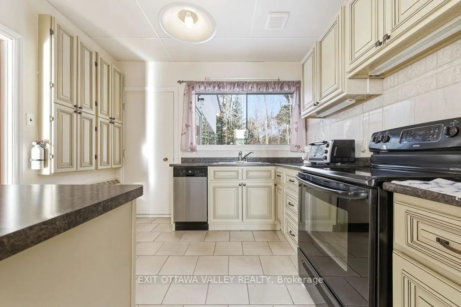 Additional image 7 of 3 Newton Crescent