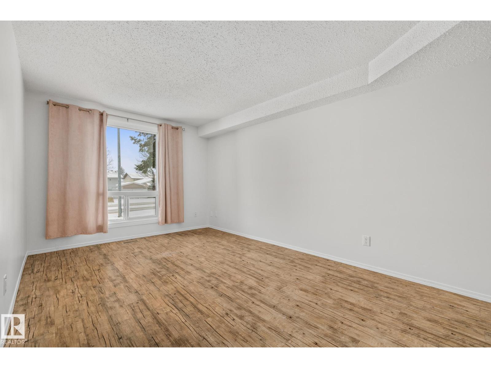 Additional image 6 of 3119 144 Avenue NW, Edmonton, AB, T5Y1H4