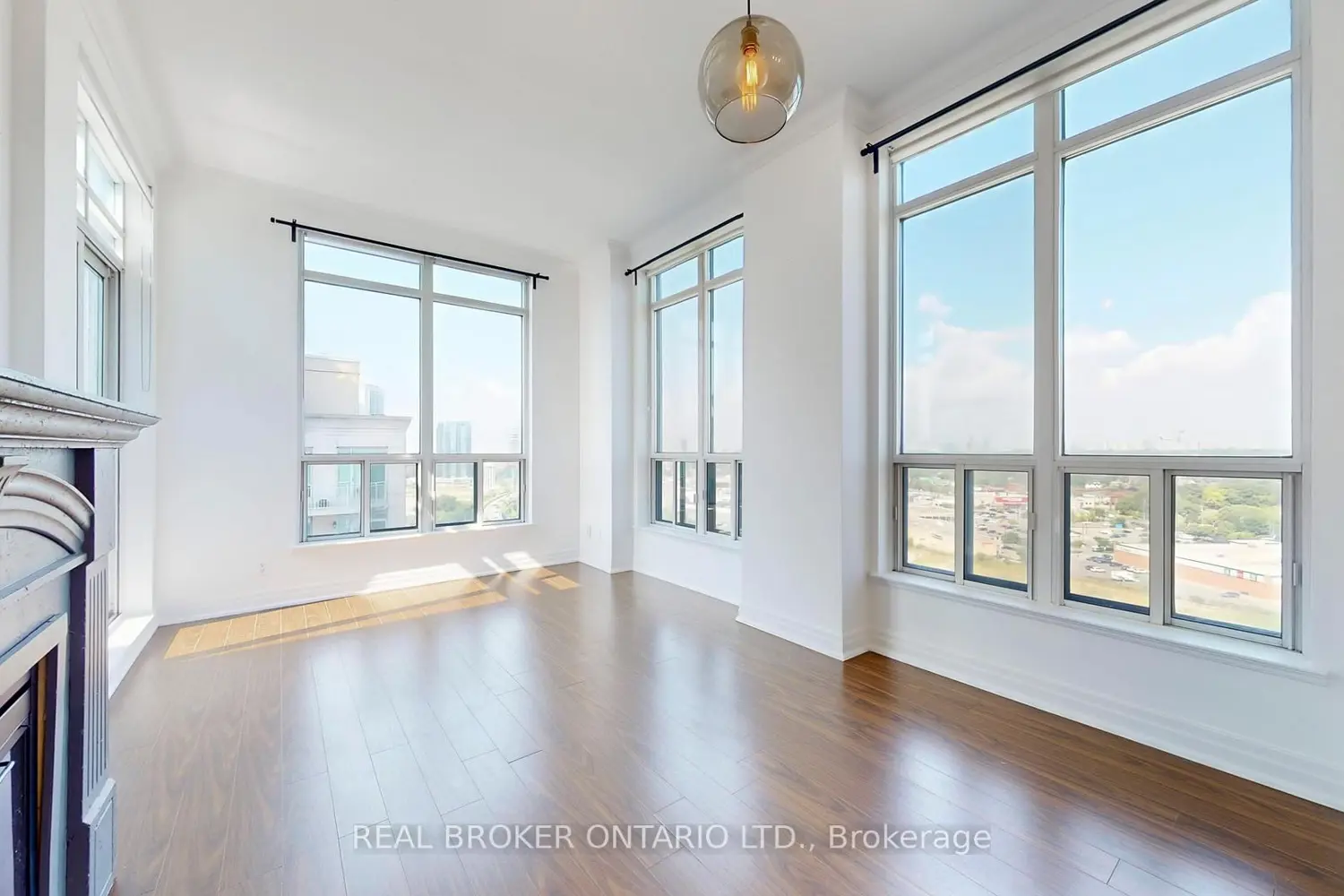 Additional image 4 of 2087 Lake Shore Boulevard Ph7