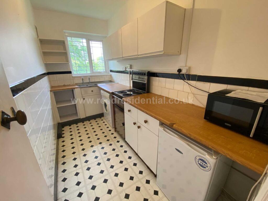 Additional image 5 of Flat 19 Weoley Court, 201 Gibbins Rd, West Midlands, B29