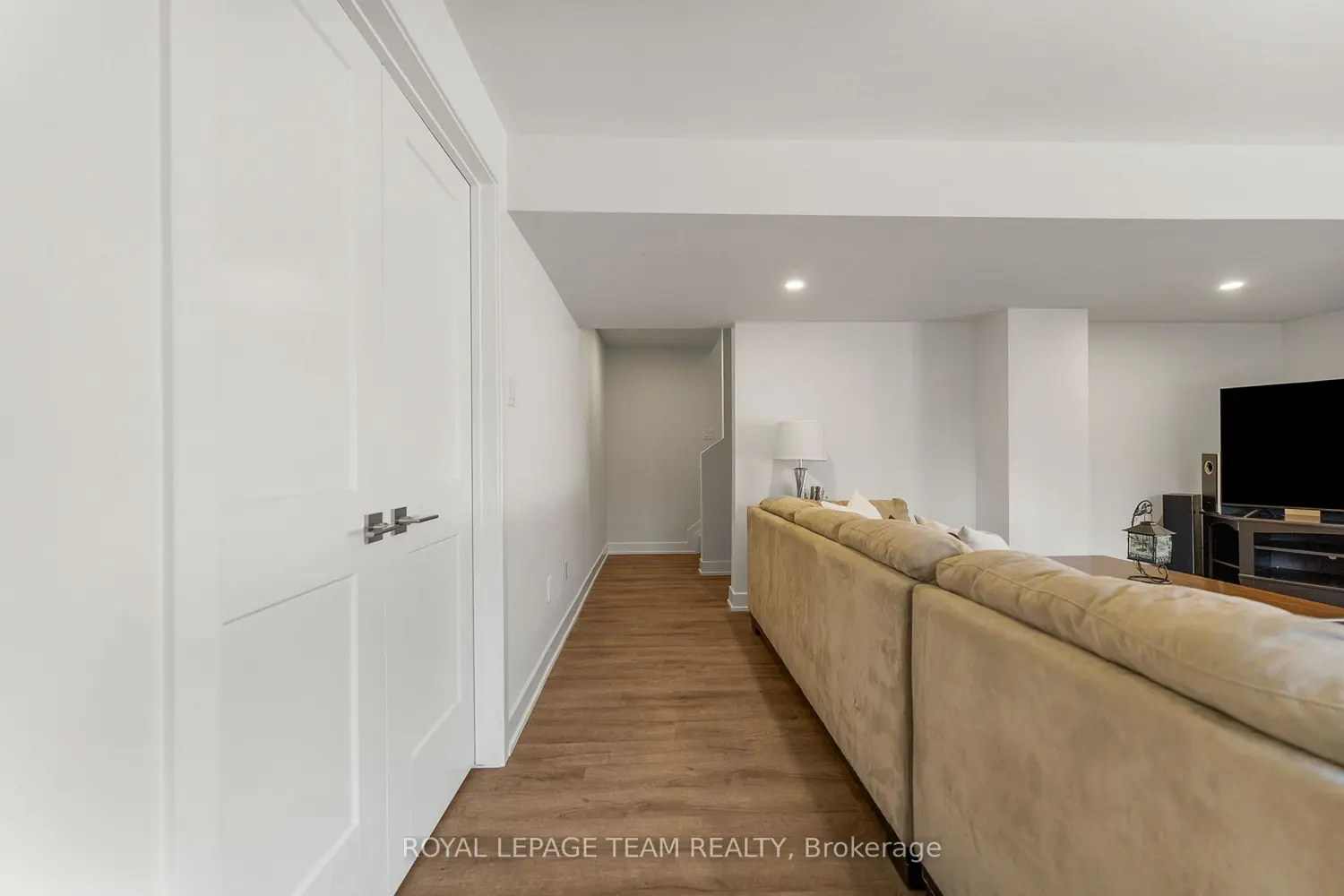 Additional image 12 of 44 Morning Flight Court