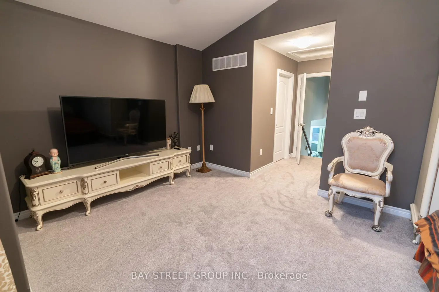 Additional image 7 of 7833 Oldfield Road